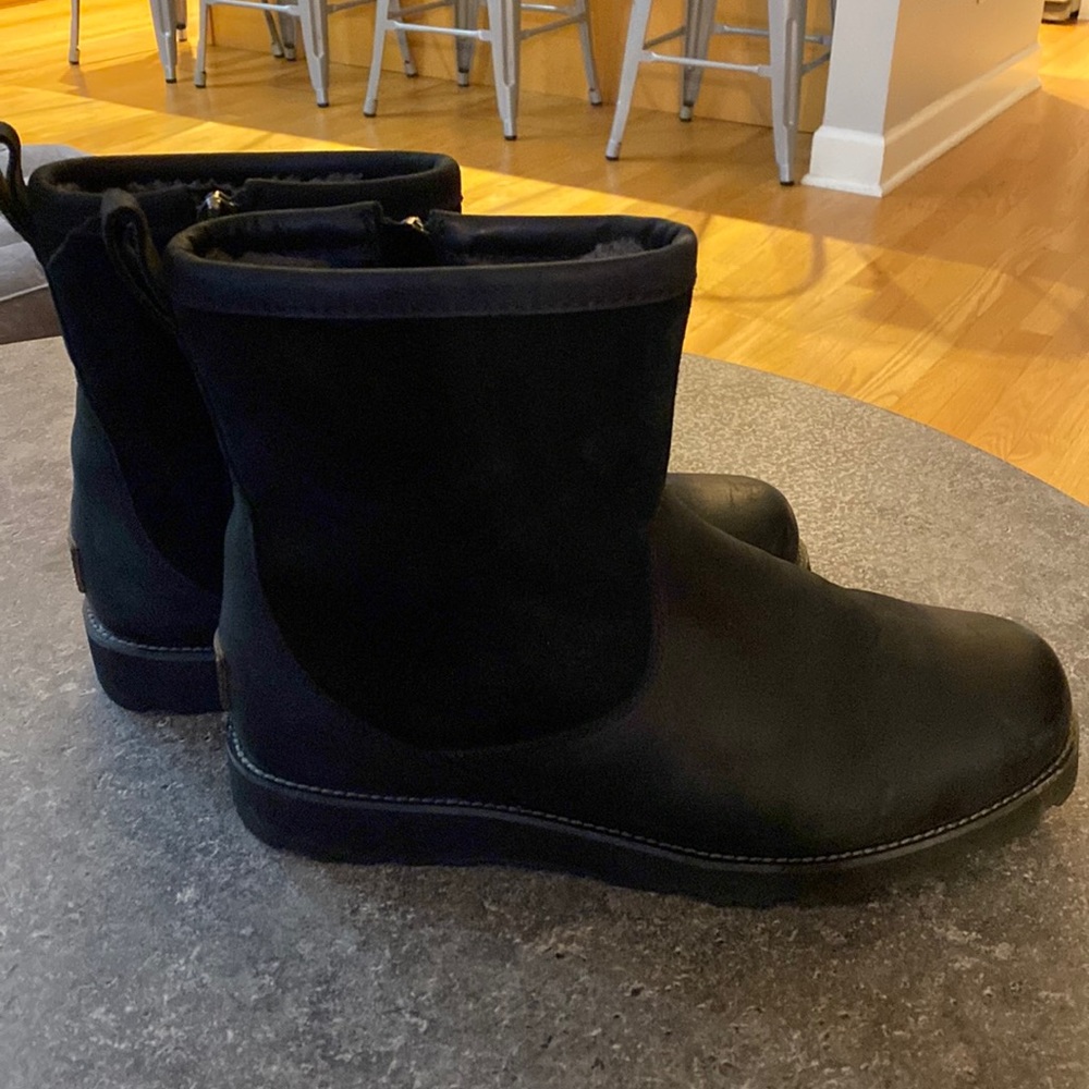 UGG Hendren Boots